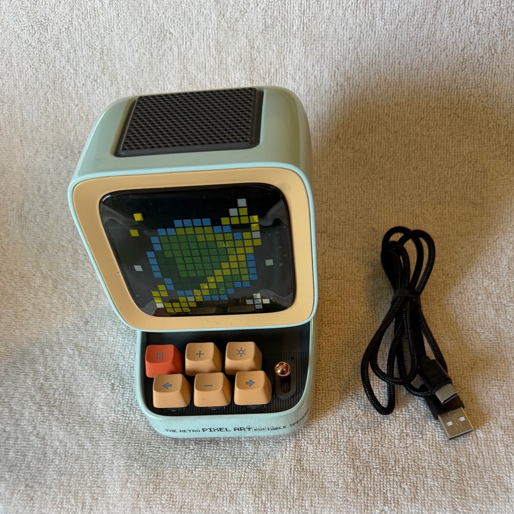 Divoom Ditoo Retro Pixel Art Game Bluetooth Speaker - Picture 10 of 15